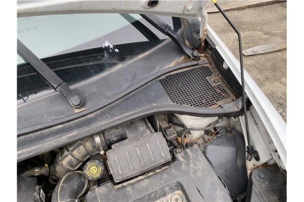 Recambio de torpedo para renault clio iii 1.5 dci (c/br1g) referencia OEM IAM 8200290131  