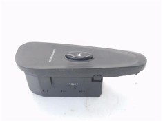 Recambio de mando elevalunas delantero derecho para hyundai coupe (j2) 2.0 referencia OEM IAM 9358027000  