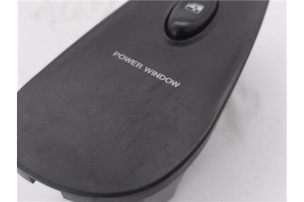 Recambio de mando elevalunas delantero derecho para hyundai coupe (j2) 2.0 referencia OEM IAM 9358027000  