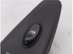 Recambio de mando elevalunas delantero derecho para hyundai coupe (j2) 2.0 referencia OEM IAM 9358027000  