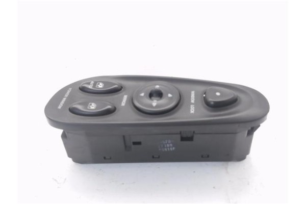 Recambio de mando elevalunas delantero izquierdo para hyundai coupe (j2) 2.0 referencia OEM IAM 9357027000 9357027100 