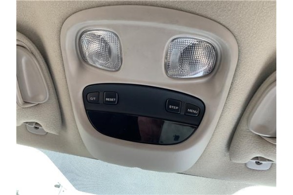 Recambio de luz delantero central techo para jeep grand cherokee (wj/wg) 2.7 crd laredo referencia OEM IAM 55196755AA  