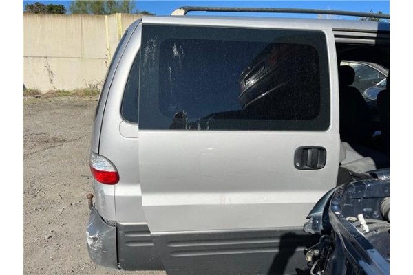 Recambio de puerta lat. corredera derecha para hyundai h-1 furgón 2.5 crdi referencia OEM IAM 770024A730 771214A730 