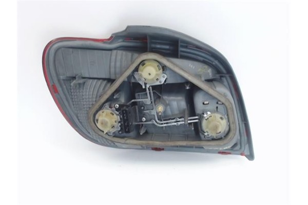 Recambio de piloto trasero derecho para toyota yaris (ksp9/scp9/nlp9) 1.4 d-4d referencia OEM IAM 815530D070 815510D070 815510D0
