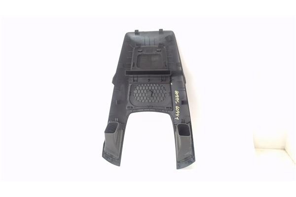 Recambio de rejilla entrada de aire para opel zafira 1.7 cdti referencia OEM IAM 13150253 331985437 