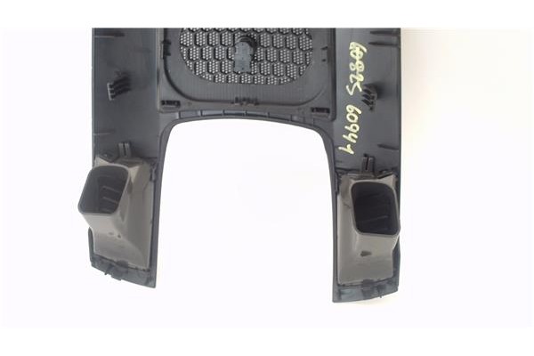 Recambio de rejilla entrada de aire para opel zafira 1.7 cdti referencia OEM IAM 13150253 331985437 