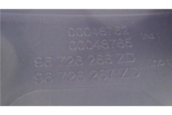 Recambio de embellecedor columna direccion para citroen c4 berlina 1.6 attraction referencia OEM IAM 96726266ZD 96726267ZD 