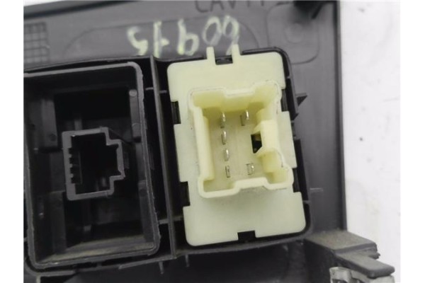 Recambio de mando elevalunas para dacia sandero ii 1.2 ambiance referencia OEM IAM 275009384R  