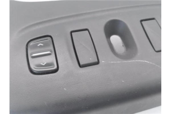 Recambio de mando elevalunas para dacia sandero ii 1.2 ambiance referencia OEM IAM 275009384R  