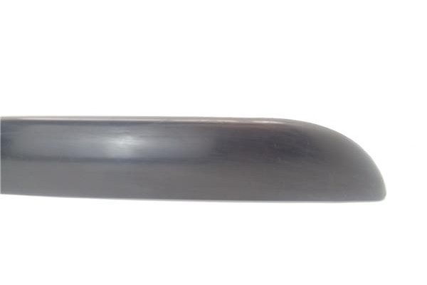 Recambio de moldura porton trasero para citroen xsara picasso 2.0 hdi referencia OEM IAM 9635595877F  