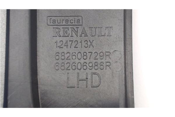 Recambio de embellecedor consola central para dacia sandero ii 1.2 ambiance referencia OEM IAM 682608729R 1247213X 