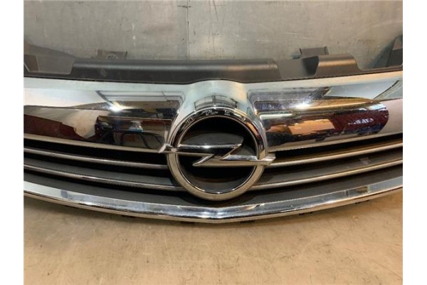 Recambio de rejilla capo para opel zafira 1.7 cdti referencia OEM IAM 13247331  