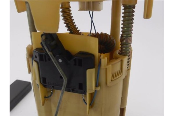 Recambio de bomba combustible para peugeot 207 1.4 confort referencia OEM IAM 9680962080  