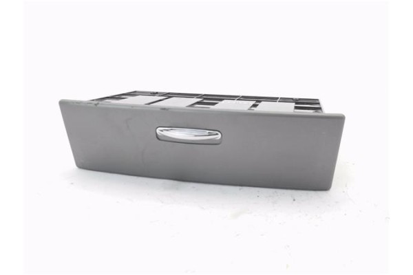 Recambio de cenicero para kia sorento (bl) 2.5 crdi referencia OEM IAM 845703  