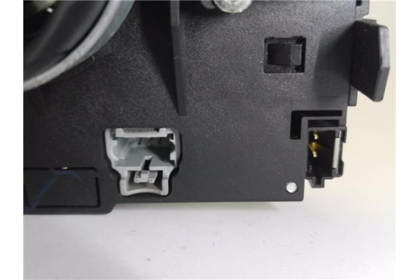 Recambio de mando intermitencia para peugeot 207 1.4 confort referencia OEM IAM 96630732XT  