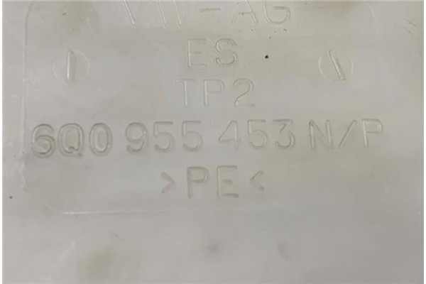 Recambio de deposito limpiaparabrisas para volkswagen polo iv (9n1) 1.4 16v referencia OEM IAM 6Q0955453N  