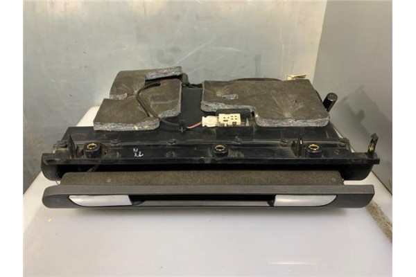 Recambio de guantera salpicadero para audi a3 sportback (8pa) 2.0 tdi ambiente referencia OEM IAM 8P1857035  