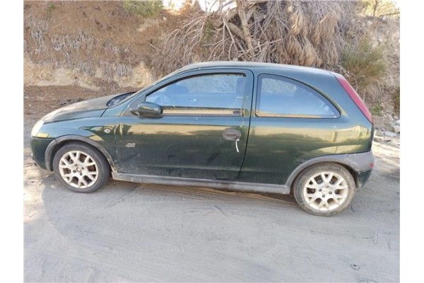 opel corsa c del año 2001