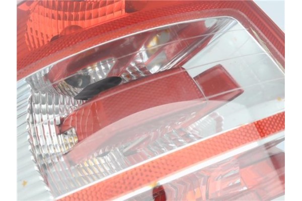 Recambio de piloto trasero izquierdo para opel zafira 1.7 cdti referencia OEM IAM 13349825  