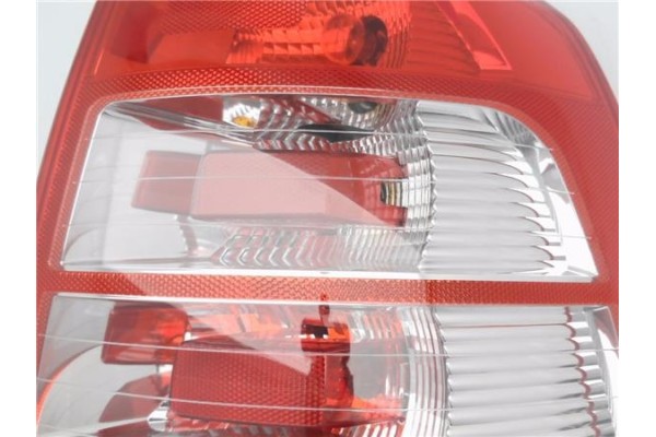 Recambio de piloto trasero derecho para opel zafira 1.7 cdti referencia OEM IAM 13349826  