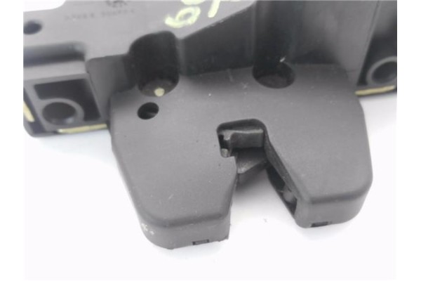 Recambio de cerradura porton para citroen c4 berlina 1.6 hdi referencia OEM IAM 9652301980  