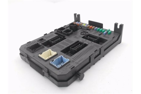 Recambio de bsi para citroen c4 berlina 1.6 hdi referencia OEM IAM 9661940480  