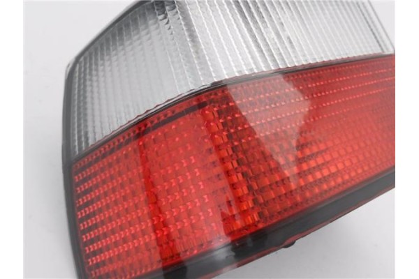 Recambio de piloto trasero izquierdo para citroen xantia berlina 3.0 v6 activa referencia OEM IAM 2223GL  