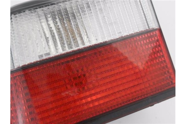 Recambio de piloto trasero izquierdo para citroen xantia berlina 3.0 v6 activa referencia OEM IAM 2223GL  