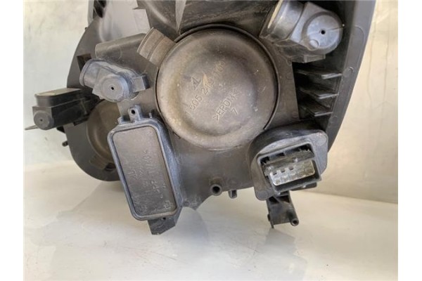 Recambio de faro delantero dcho para opel zafira 1.7 cdti referencia OEM IAM 13252473RH  