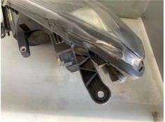 Recambio de faro delantero dcho para opel zafira 1.7 cdti referencia OEM IAM 13252473RH  