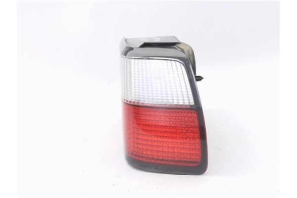 Recambio de piloto trasero derecho para citroen xantia berlina 3.0 v6 activa referencia OEM IAM 2223DR  