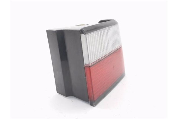 Recambio de piloto trasero derecho para citroen xantia berlina 3.0 v6 activa referencia OEM IAM 2223DR  