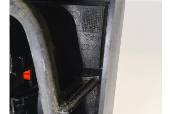 Recambio de piloto trasero derecho para citroen xantia berlina 3.0 v6 activa referencia OEM IAM 2223DR  