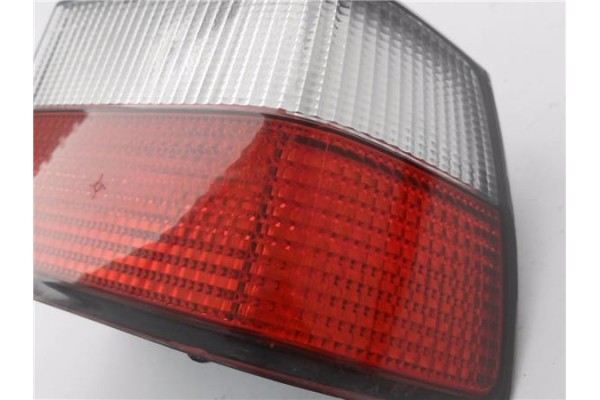 Recambio de piloto trasero derecho para citroen xantia berlina 3.0 v6 activa referencia OEM IAM 2223DR  