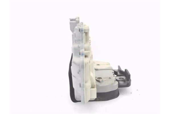 Recambio de cierre electromagnetico trasero derecho para audi a3 sportback (8pa) 2.0 tdi ambiente referencia OEM IAM 4F0839016  
