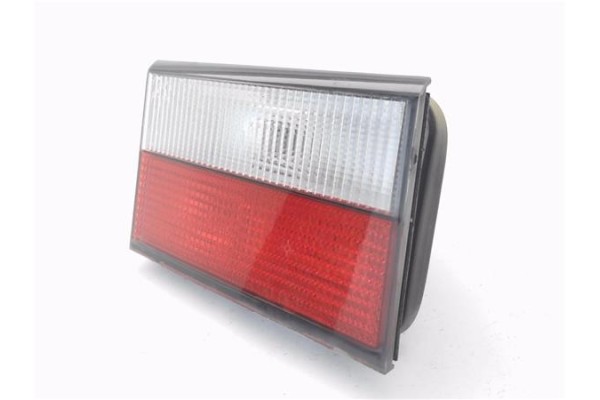 Recambio de piloto porton trasero izquierdo para citroen xantia berlina 3.0 v6 activa referencia OEM IAM 2224G  