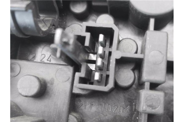 Recambio de piloto porton trasero izquierdo para citroen xantia berlina 3.0 v6 activa referencia OEM IAM 2224G  