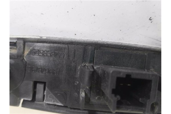 Recambio de maneta exterior porton para citroen c4 berlina 1.6 hdi referencia OEM IAM 9649858777  