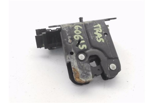 Recambio de cerradura porton para audi a3 sportback (8pa) 2.0 tdi ambiente referencia OEM IAM 8P4827505B  