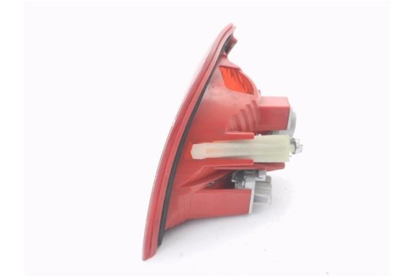 Recambio de piloto porton trasero izquierdo para audi a3 sportback (8pa) 2.0 tdi ambiente referencia OEM IAM 8P4945093R  