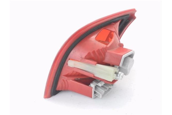 Recambio de piloto porton trasero izquierdo para audi a3 sportback (8pa) 2.0 tdi ambiente referencia OEM IAM 8P4945093R  