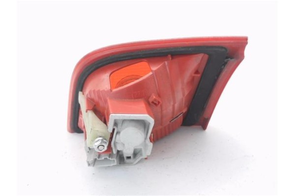 Recambio de piloto porton trasero izquierdo para audi a3 sportback (8pa) 2.0 tdi ambiente referencia OEM IAM 8P4945093R  