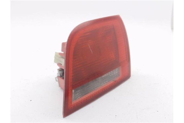 Recambio de piloto porton trasero derecho para audi a3 sportback (8pa) 2.0 tdi ambiente referencia OEM IAM 8P4945094B  