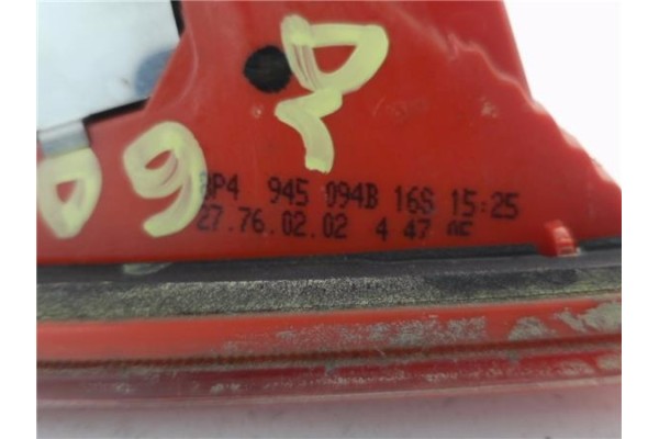 Recambio de piloto porton trasero derecho para audi a3 sportback (8pa) 2.0 tdi ambiente referencia OEM IAM 8P4945094B  