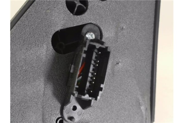 Recambio de retrovisor electrico derecho para renault clio ii fase ii (b/cb0) 1.2 base authentique referencia OEM IAM E9014058  