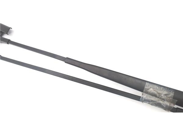 Recambio de brazo limpiaparabrisas delantero para citroen c1 1.0 city edition referencia OEM IAM W000033343  