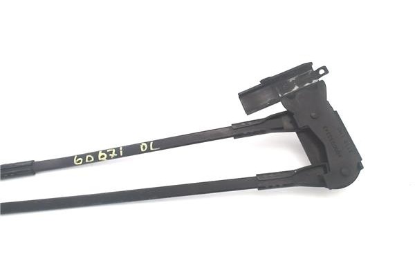 Recambio de brazo limpiaparabrisas delantero para citroen c1 1.0 city edition referencia OEM IAM W000033343  