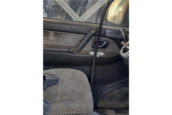 Recambio de guarnecido puerta delantero izquierda para mitsubishi montero (v20/v40) 2.8 d a las 4 ruedas (v46w, v26w) referencia