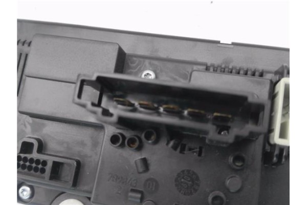 Recambio de mandos climatizador para volkswagen golf vi (5k1) 1.4 advance referencia OEM IAM 3C8907336H 5HB009751 