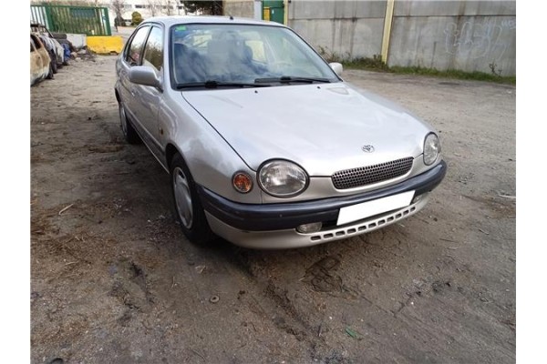 toyota corolla (e11) del año 1997